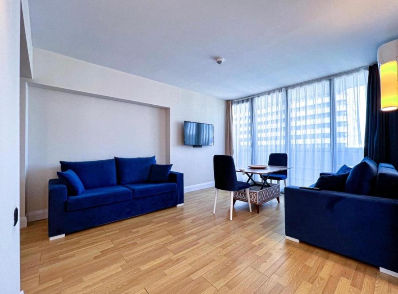 Orbi City Apartment With Sea View Batoemi Buitenkant foto