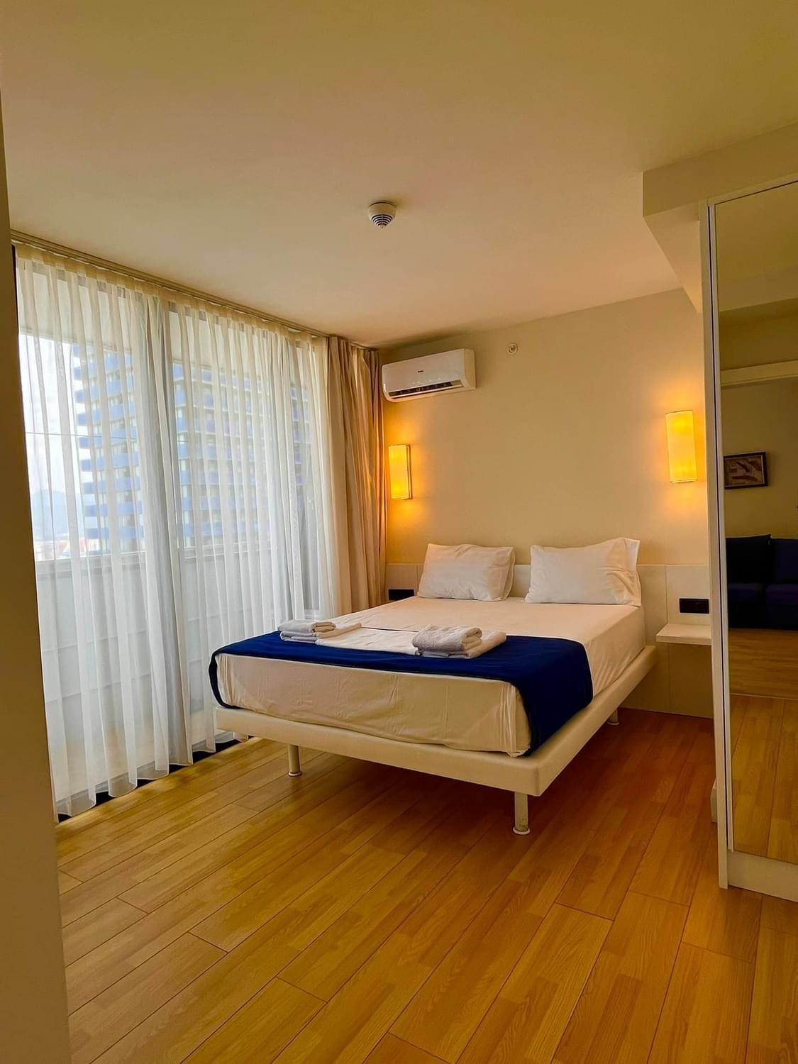 Orbi City Apartment With Sea View Batoemi Buitenkant foto