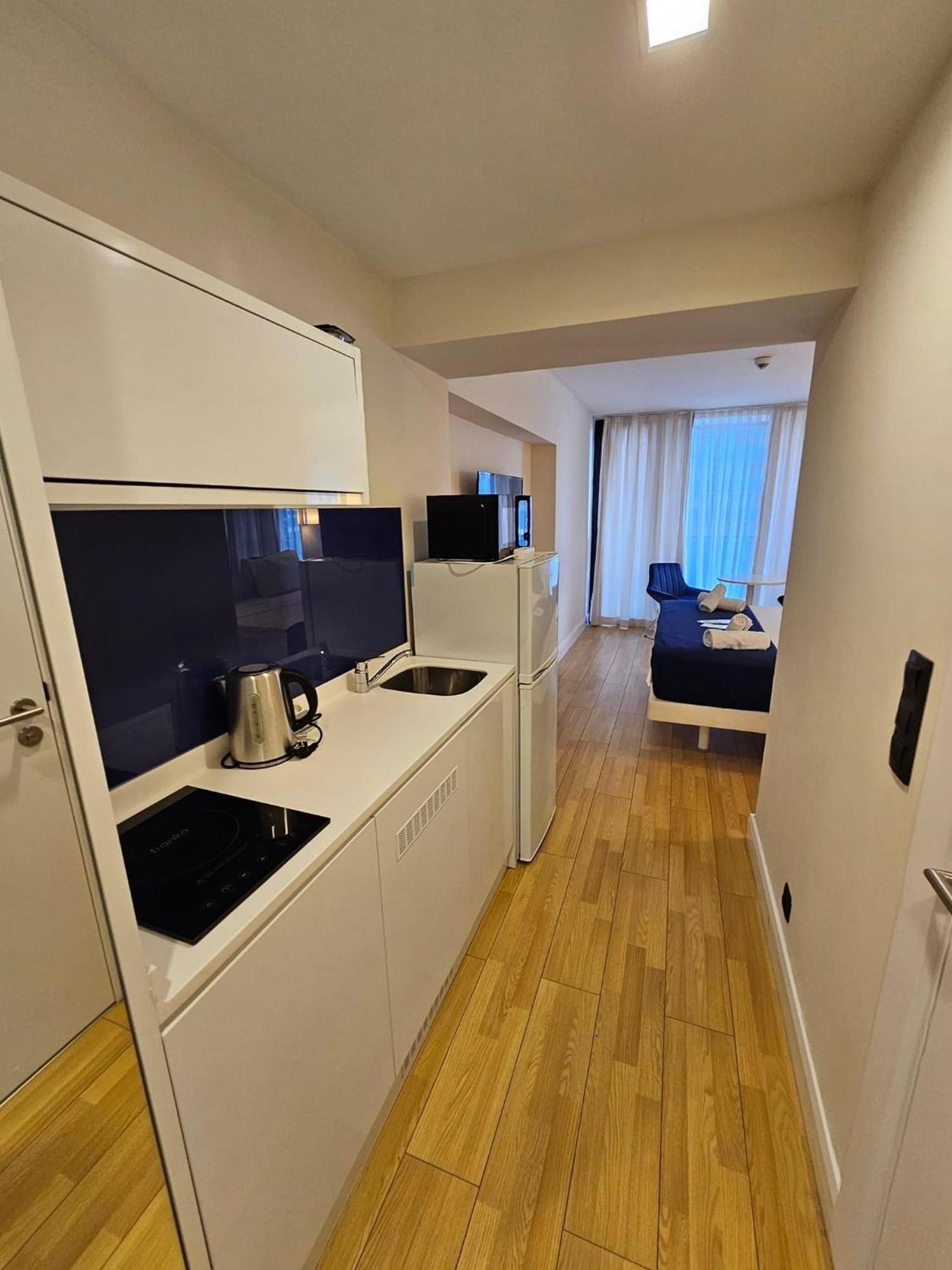 Orbi City Apartment With Sea View Batoemi Buitenkant foto